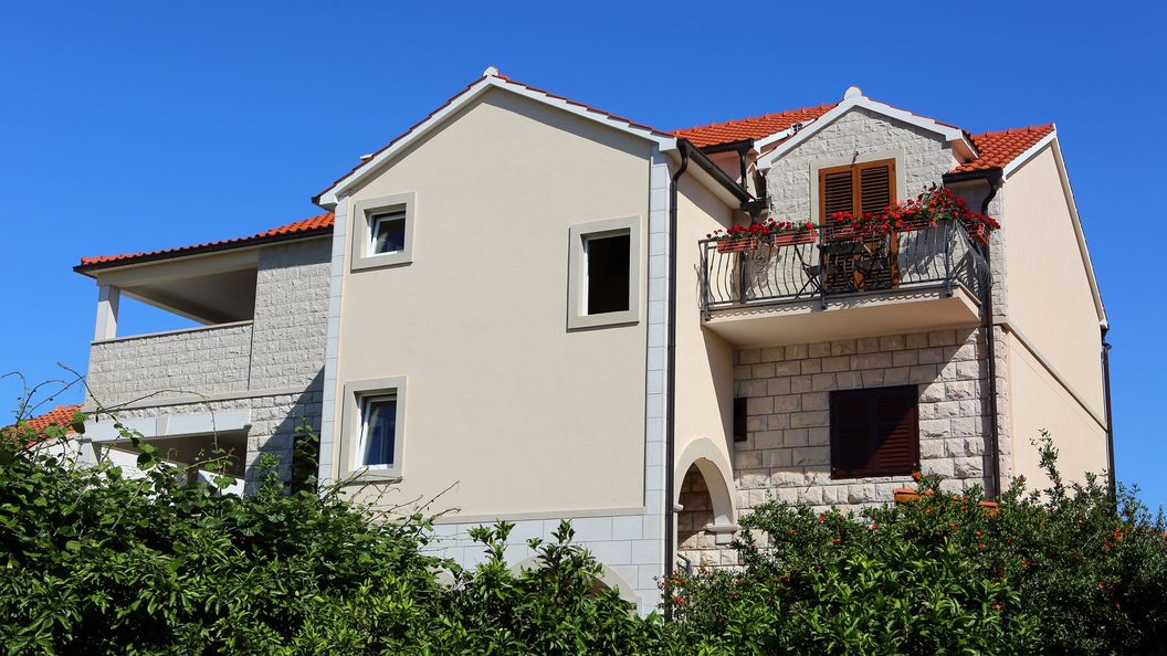Apartmanok Parkolóhellyel Supetar, Brac - 13165 Supetar (1)