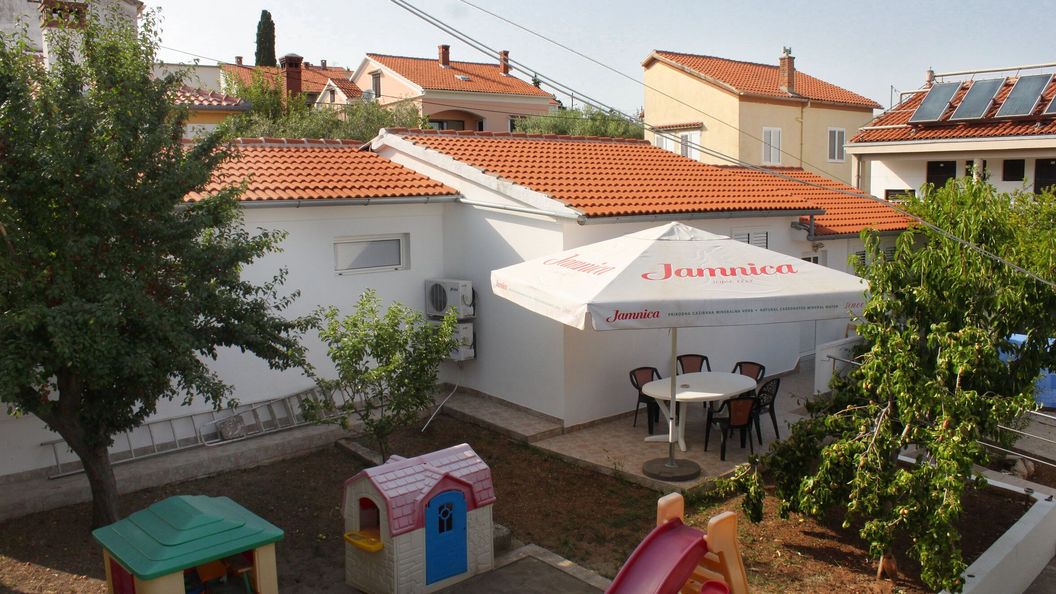 Családi Apartmanok A Tenger Mellett Preko, Ugljan - 8232 Preko (1)