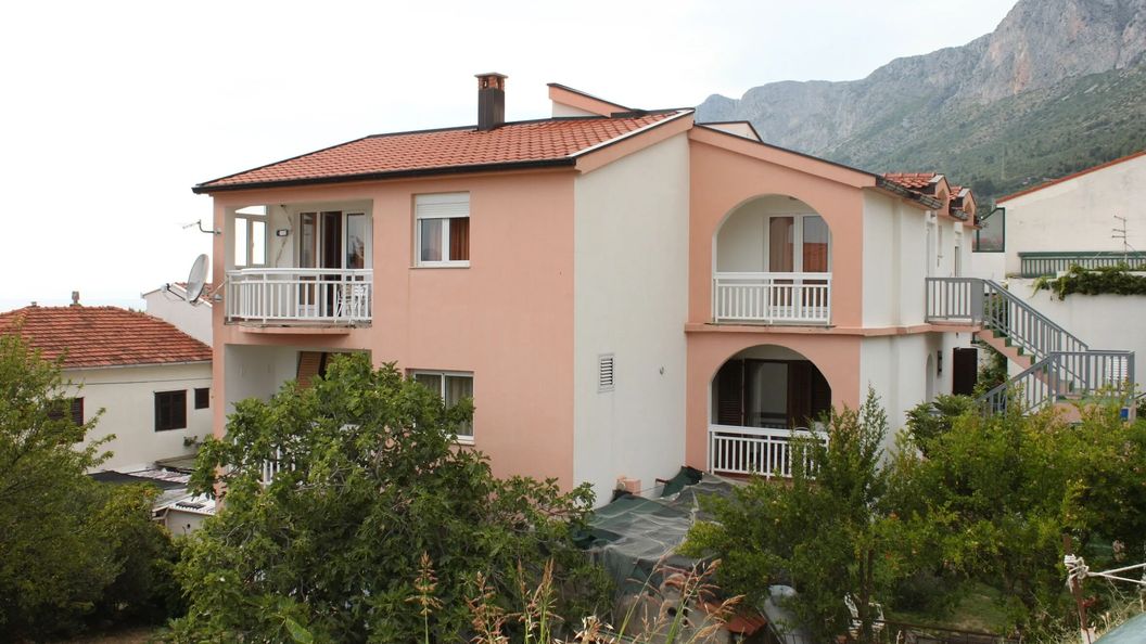 Apartmanok Parkolóhellyel Gradac, Makarska - 6820 Gradac (1)