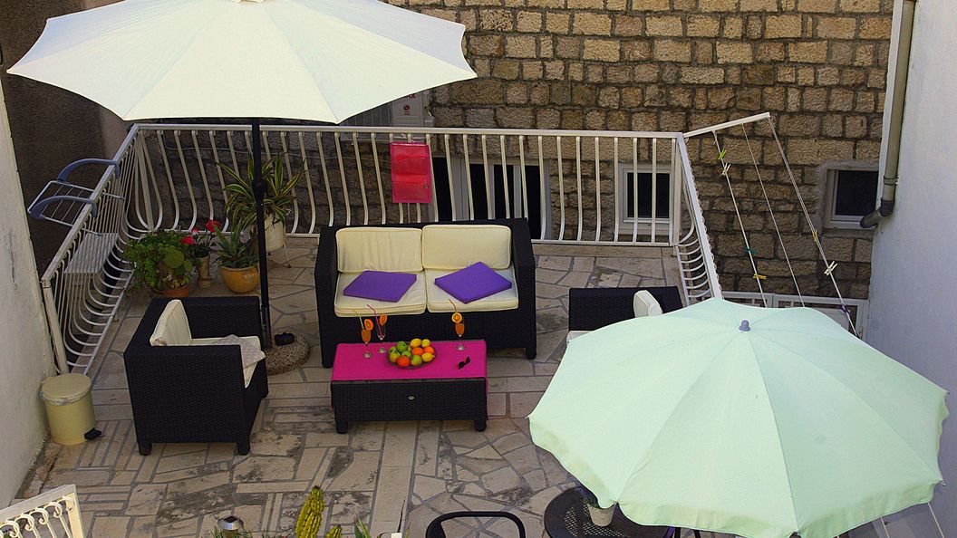 Apartmanok Parkolóhellyel Makarska - 12063 (1)