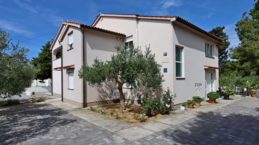 Apartmanok A Tenger Mellett Banjol, Rab - 12838 Banjol (1)