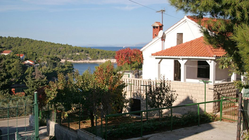 Apartmanok A Tenger Mellett Splitska, Brac - 2923 Splitska (1)