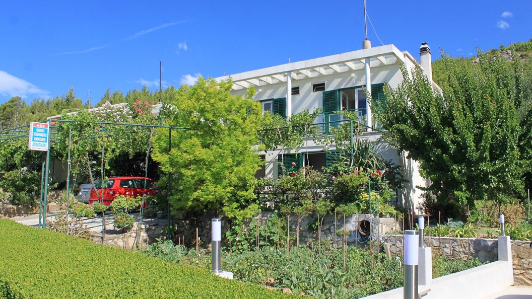 Apartmanok és Szobák Parkolóhellyel Tucepi, Makarska - 6901 Tučepi (1)