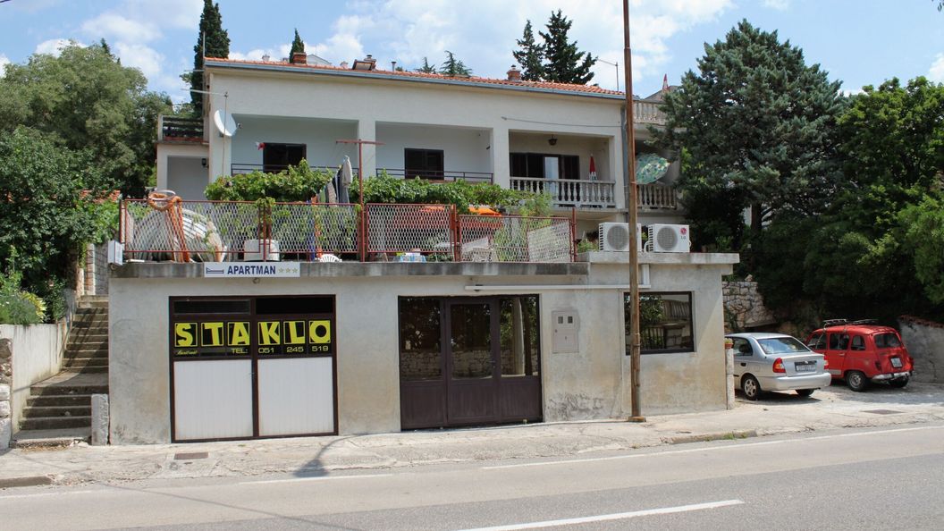 Apartmanok Parkolóhellyel Novi Vinodolski - 5582 (1)