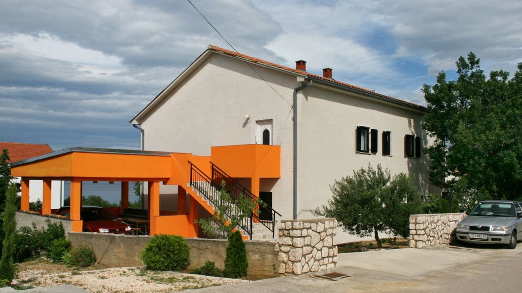 Apartmanok Parkolóhellyel Novi Vinodolski - 5514 (1)