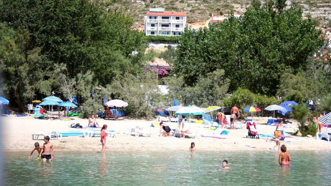 Apartments With Parking Space Duće, Omiš - 7532 Duće (1)