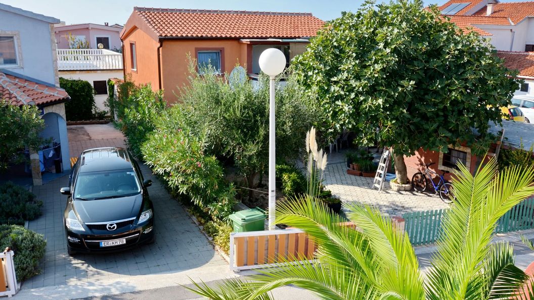 Apartments With Parking Space Vir - 6323 (1)