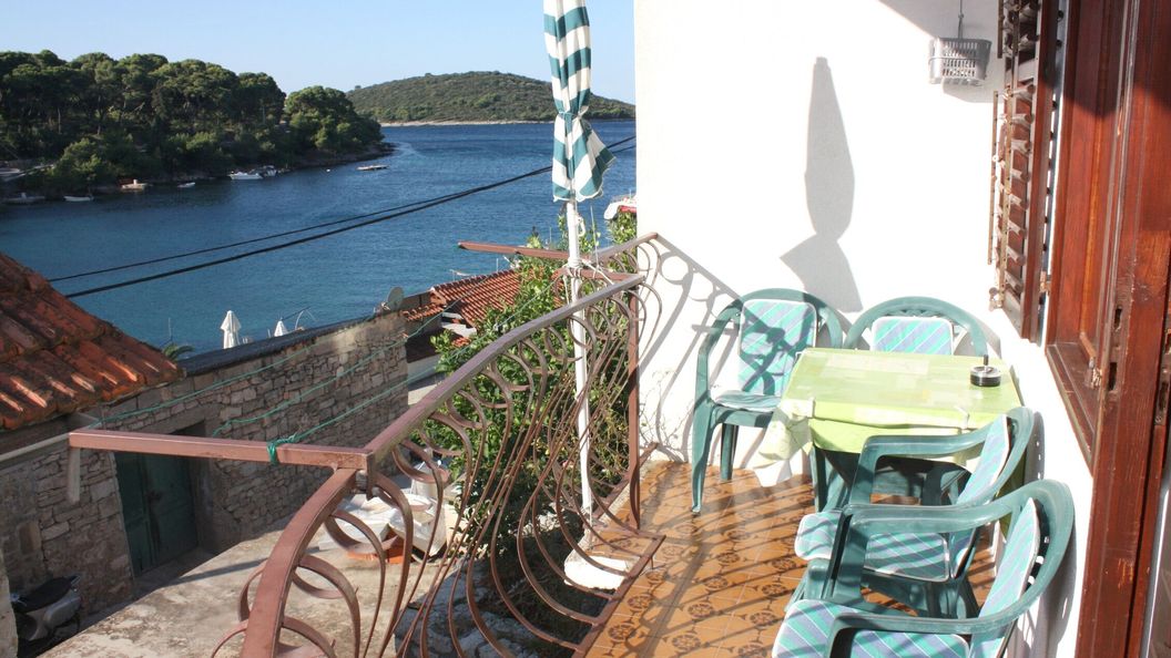 Apartmanok A Tenger Mellett Maslinica, Solta - 5188 Maslinica (1)