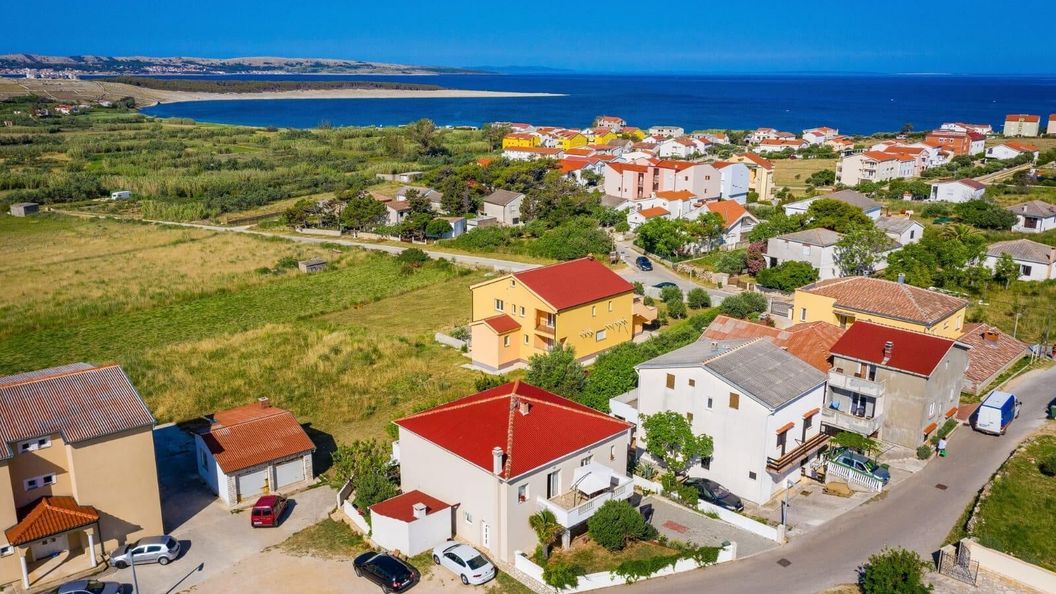 Apartmanok Parkolóhellyel Povljana, Pag - 232 Povljana (1)