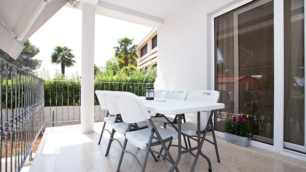 Apartments With Parking Space Rovinj - 3393 (1)