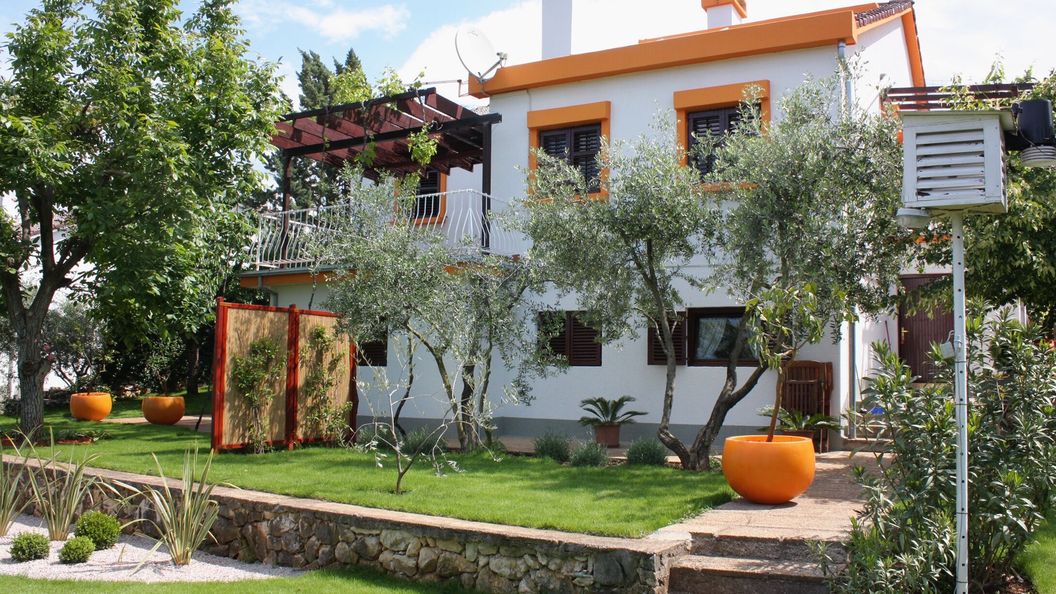 Apartmanok Parkolóhellyel Njivice, Krk - 2391 Njivice (1)