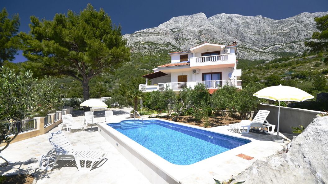 Apartmanok Családok Részére Medencével Baska Voda, Makarska - 12442 Baška Voda (1)