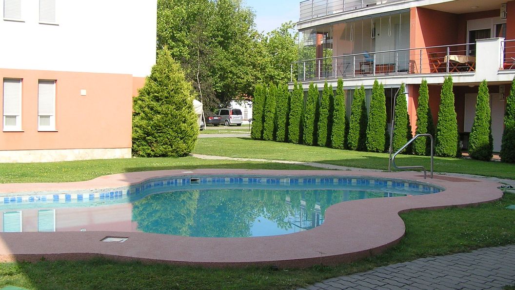 Gréta Medencés Apartman Siófok (1)