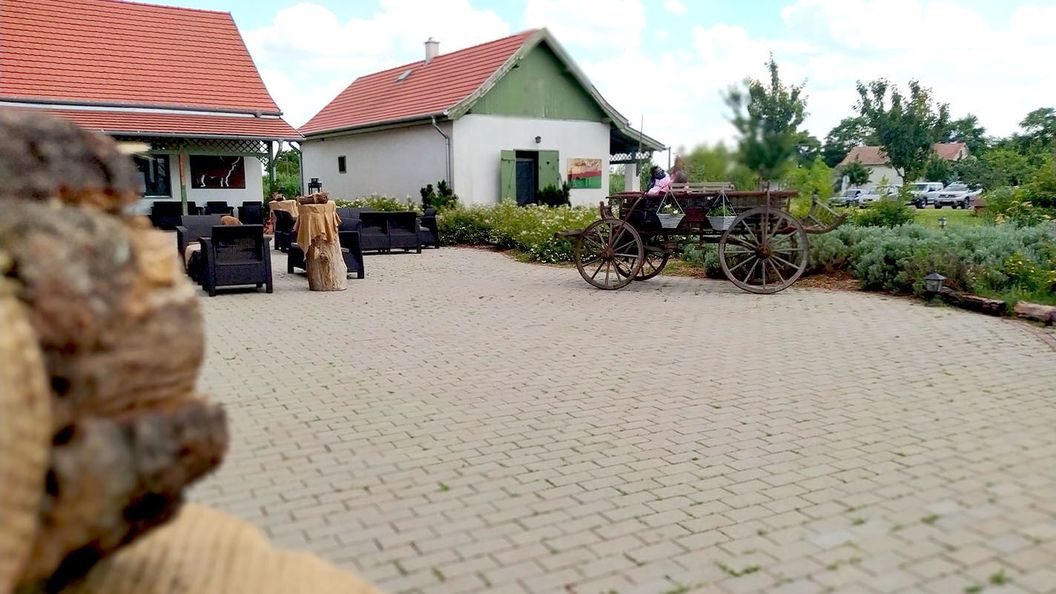 Tomaj Vendégház Tomajmonostora (1)