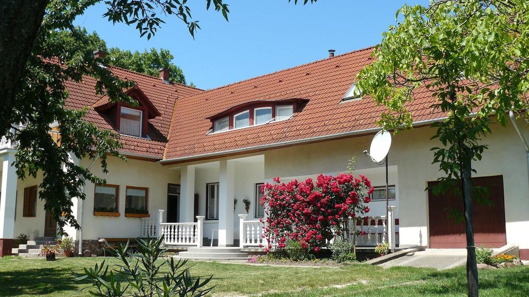 Szűcs Apartman Alsóörs (1)