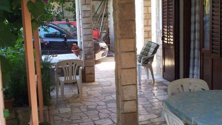 Apartmanok Parkolóhellyel Rukavac, Vis - 13337 Rukavac (1)