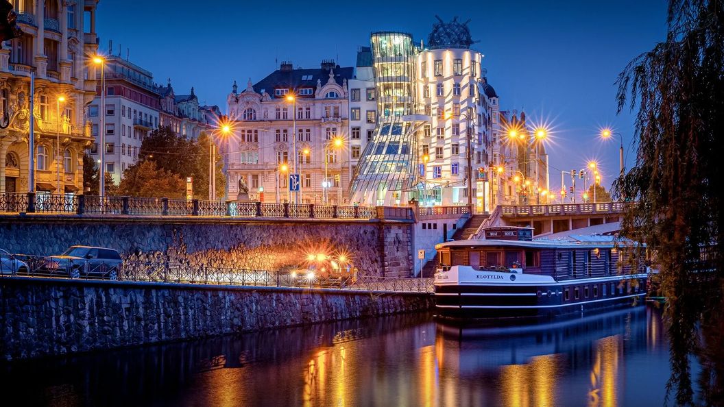 Dancing House - Tančící dům hotel Praha (1)