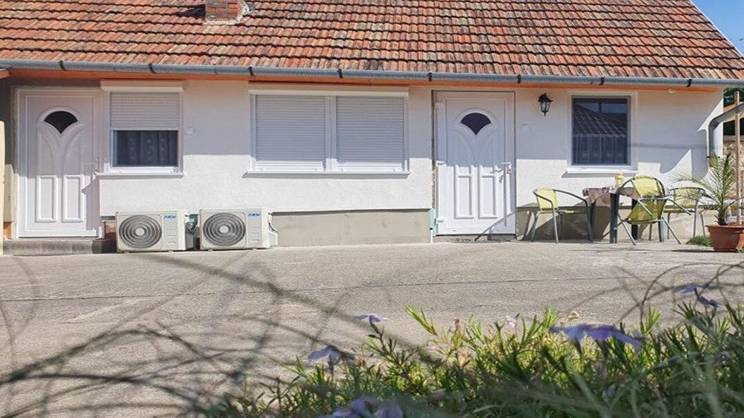 Napfény Apartmanok Bogács (1)