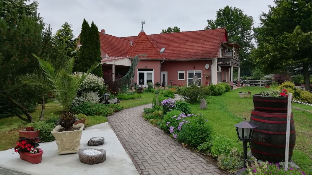 Hartmann Panzió Barcs (1)