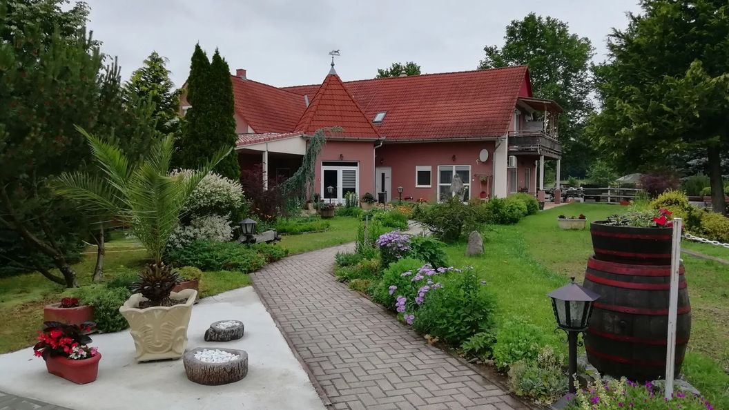 Hartmann Panzió Barcs (1)