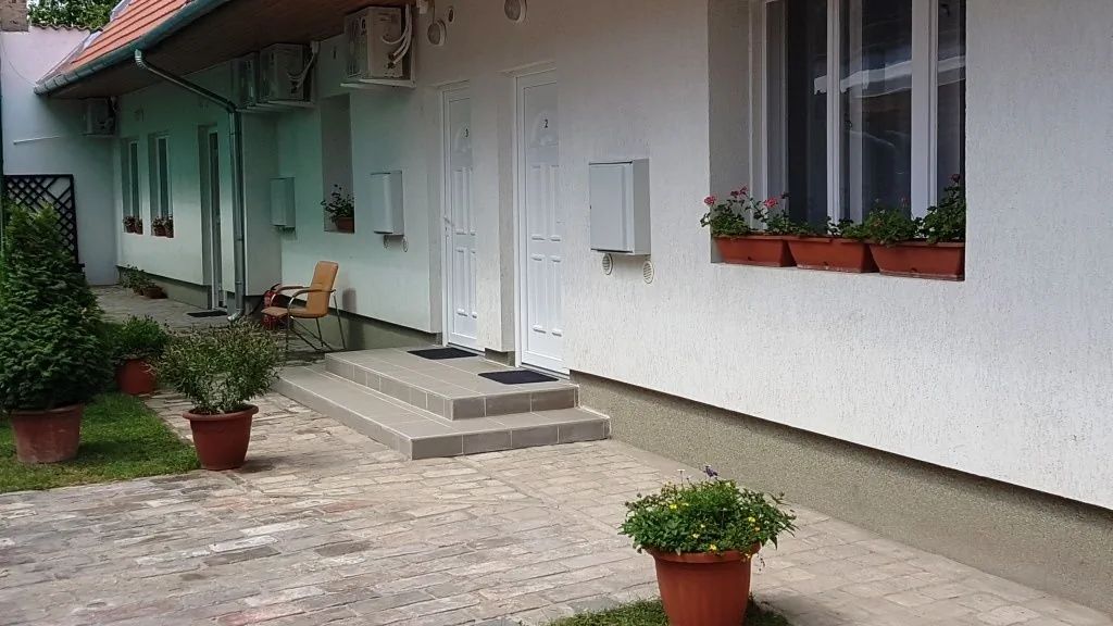 Mediterrán Apartmanház Kecskemét (1)
