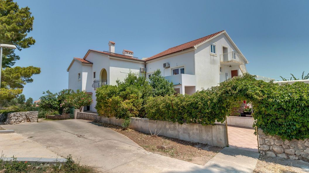 Apartmanok és Szobák Parkolóhellyel Mali Losinj, Losinj - 9681 Mali Lošinj (1)