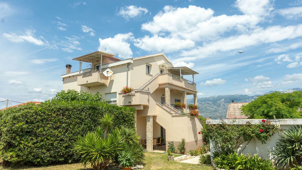 Apartmanok Parkolóhellyel Razanac, Zadar - 5885 Ražanac (1)