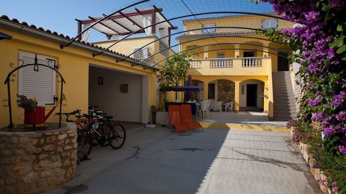 Apartmanok A Tenger Mellett Poljana, Ugljan - 8523 Poljana (1)