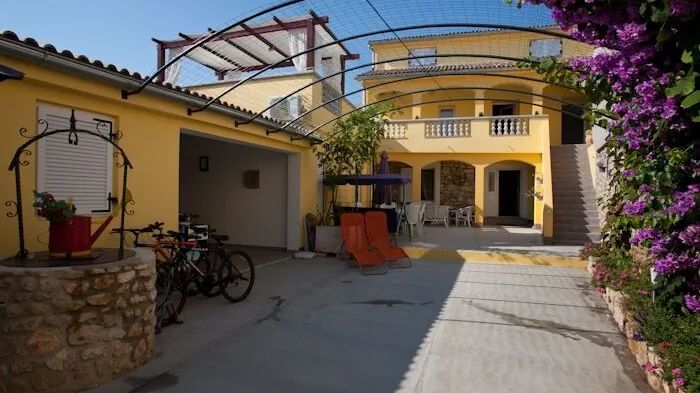 Apartmanok A Tenger Mellett Poljana, Ugljan - 8523 Poljana (1)