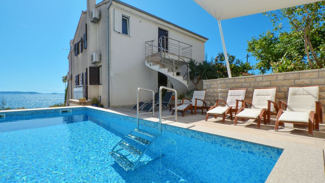 Apartmanok A Tenger Mellett Medencével Seget Vranjica, Trogir - 4284 Seget Vranjica (1)