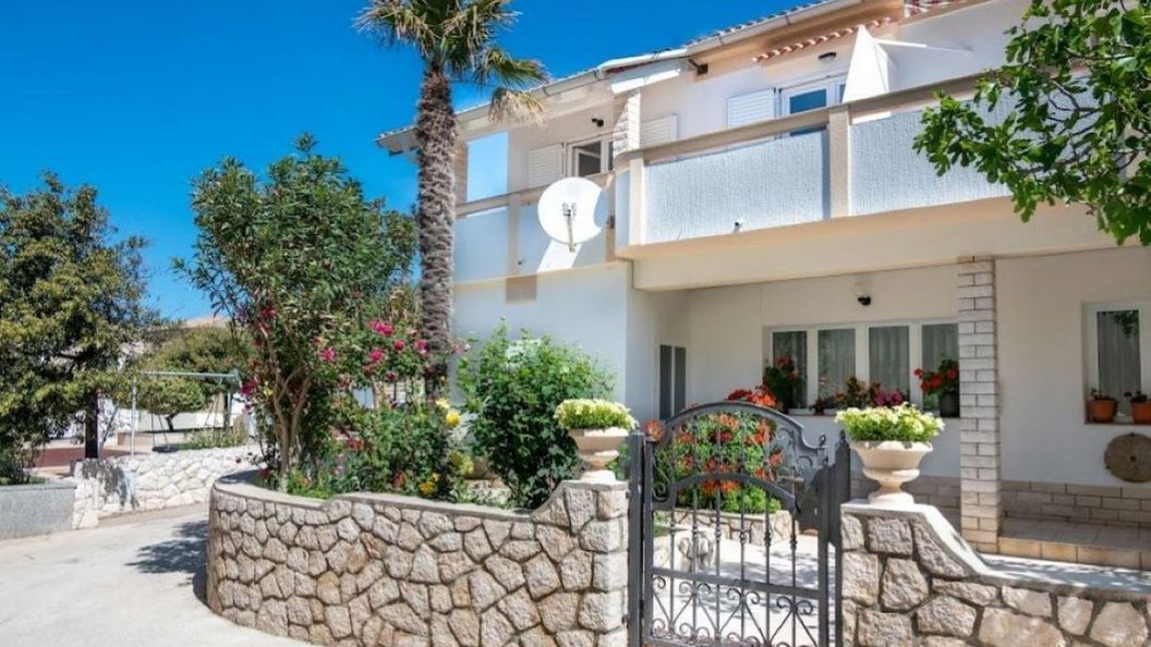 Apartmanok Parkolóhellyel Povljana, Pag - 233 Povljana (1)