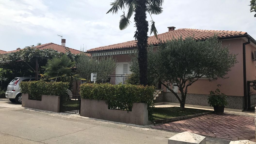 Apartmanok Parkolóhellyel Umag - 7126 (1)