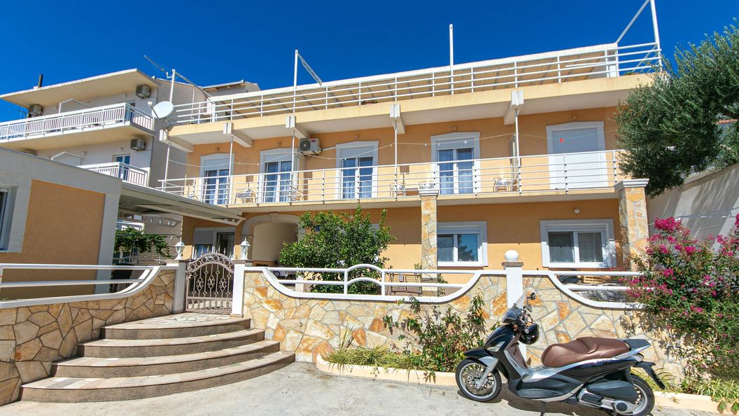 Apartmanok Parkolóhellyel Gradac, Makarska - 5198 Gradac (1)