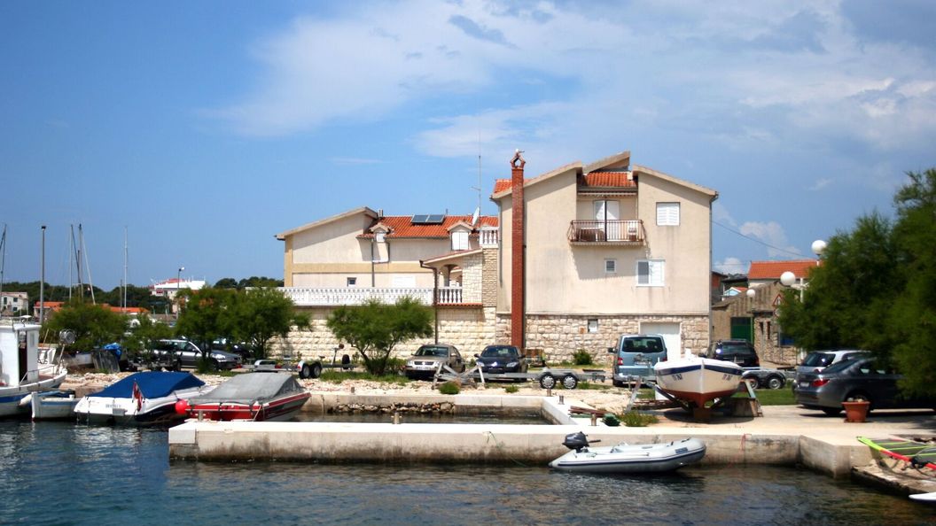 Apartmanok A Tenger Mellett Jezera, Murter - 5123 Jezera (1)