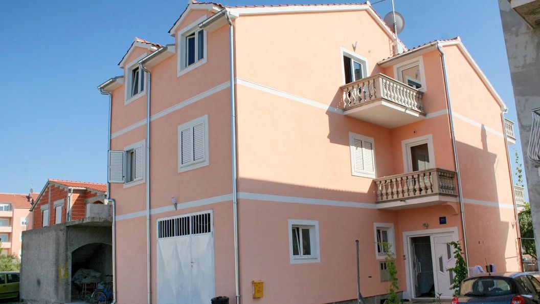 Apartmanok Parkolóhellyel Vodice - 4214 (1)