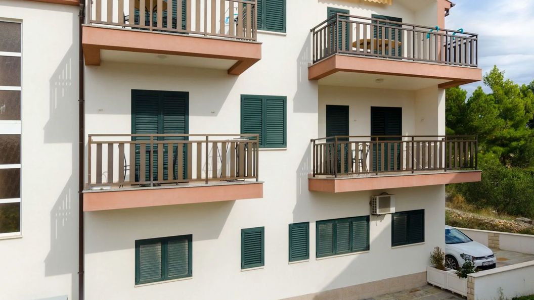 Apartments Karmen Primosten (1)