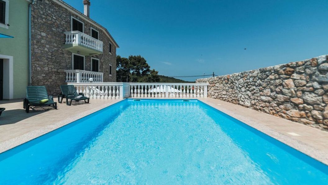 Apartments Old grandfather's house Banj (1)