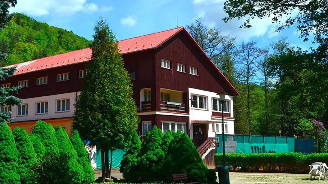 Sport Hotel Gejzírpark, Karlovy Vary (1)