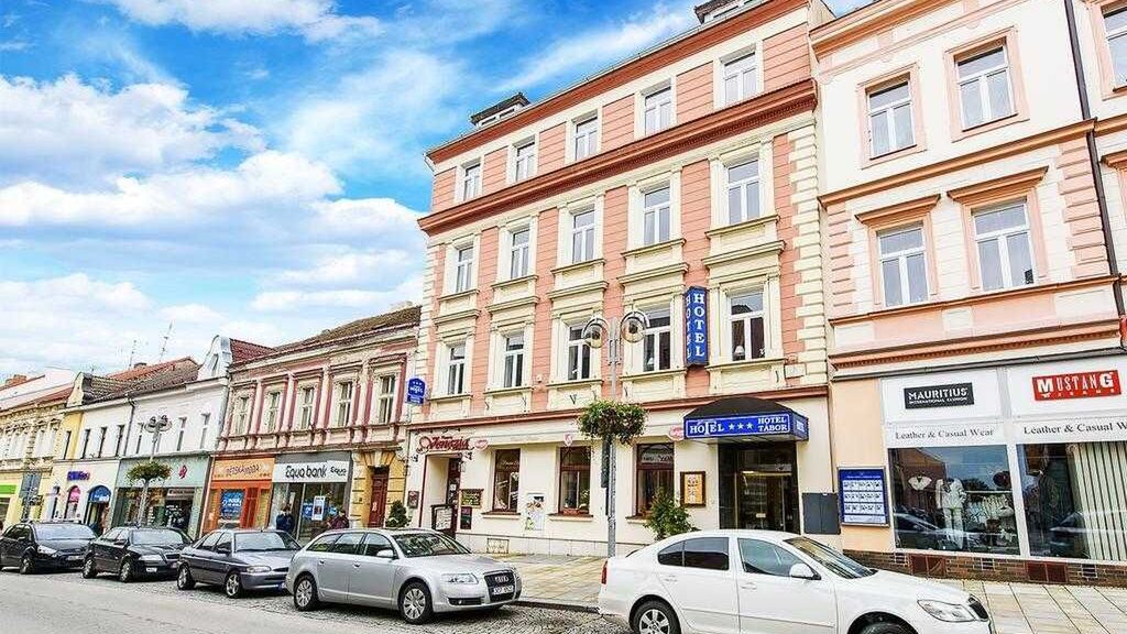 Hotel Tábor (1)
