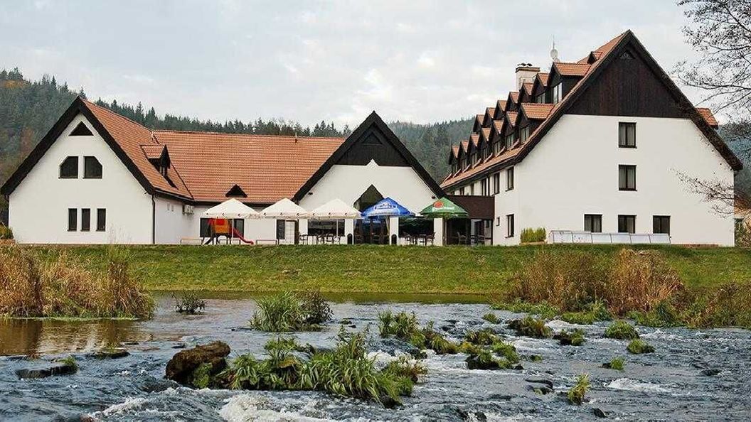 Hotel Vír (1)