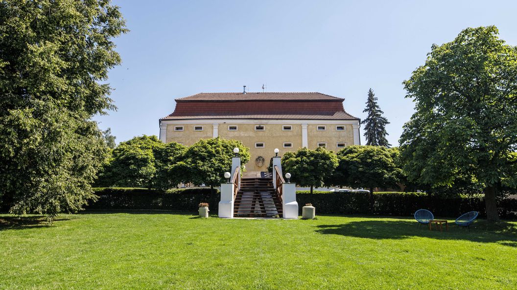 Dvůr Pecínov Struhařov (1)