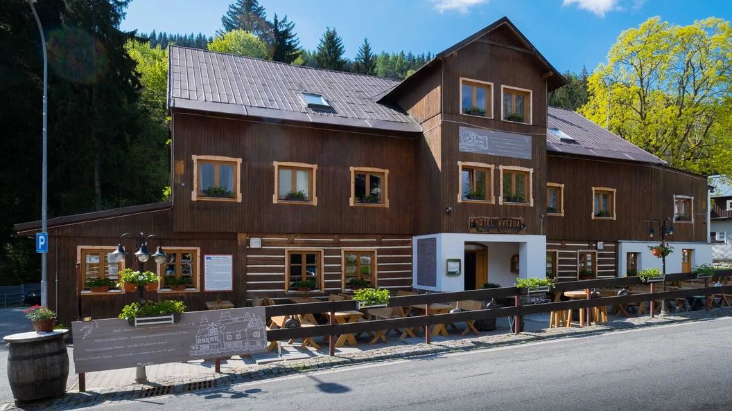 Hotel HVĚZDA Pec pod Sněžkou (1)