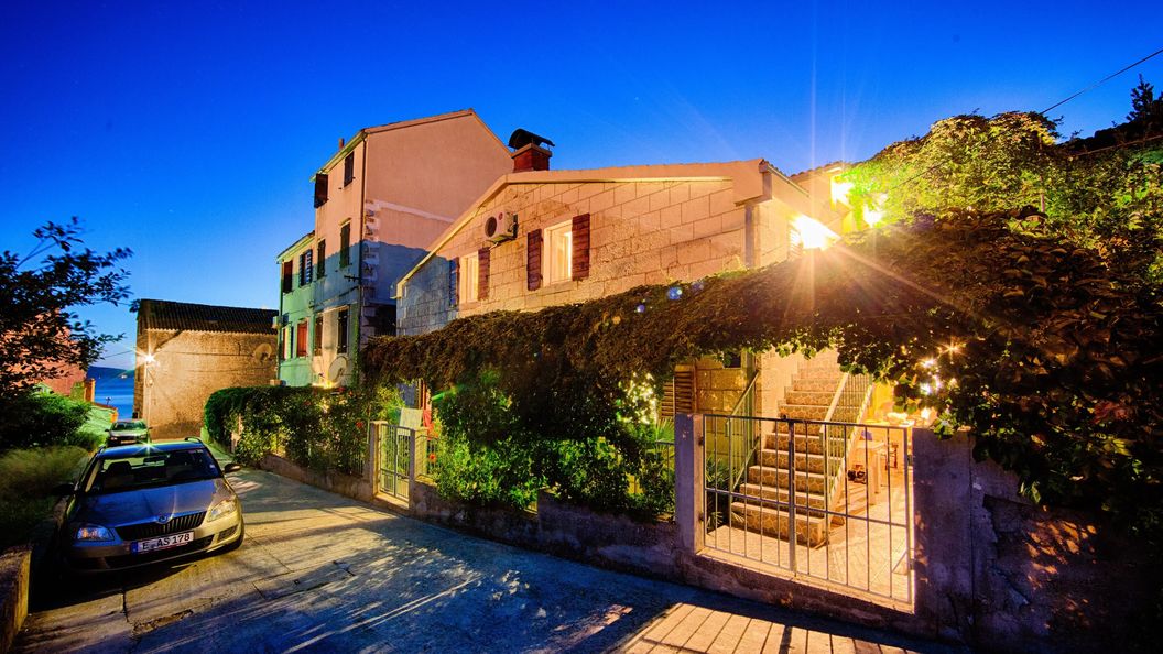 Apartmanok A Tenger Mellett Komiza, Vis - 2450 Komiža (1)