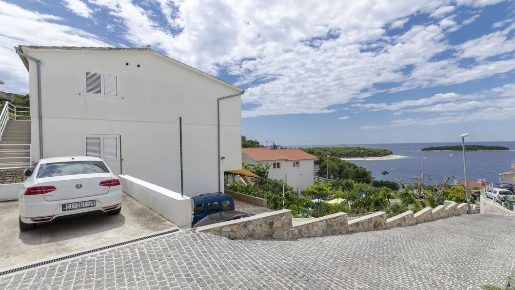 Apartments and Room Mate-Mare Primosten (1)