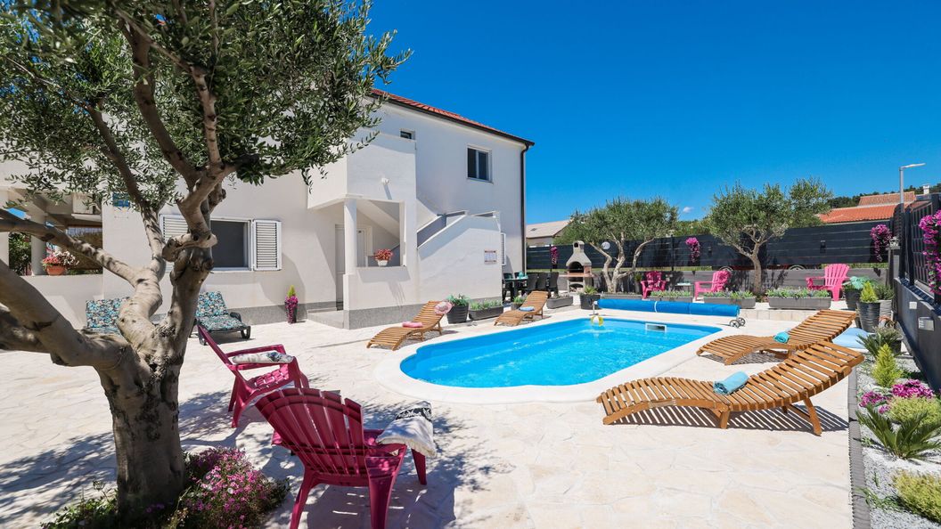 Apartmani Feliks Ljubač (1)