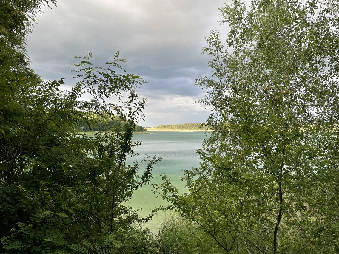 Jezioro Turkusowe - sztuczne, poprzemysłowe jezioro. Pozostałość po odkrywce węgla brunatnego \