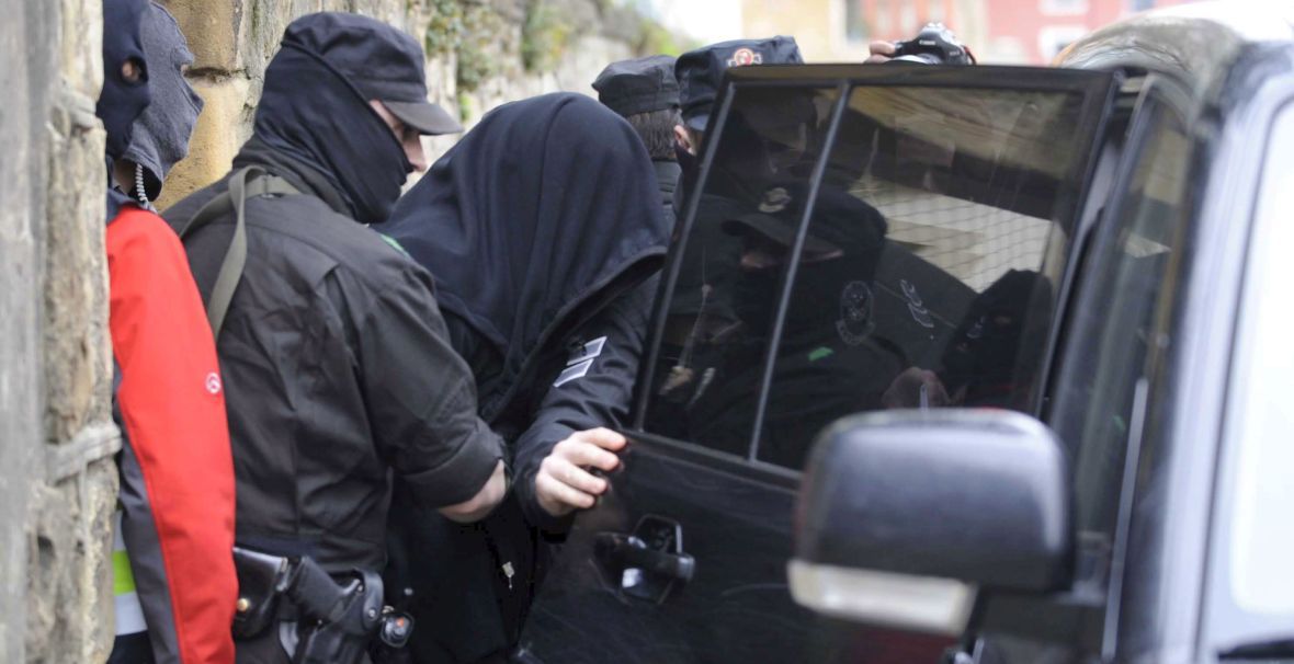 Algorta. Hiszpańska policja zatrzymuje gangstera podczas operacji wymierzonej w rosyjską i gruzińską mafię. Marzec 2010 roku
