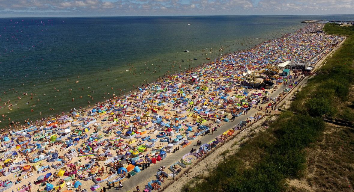 W ciągu kilku miesięcy lata mieszkańcy Władysławowa muszą zarobić na turystach tyle, żeby wystarczyło im na cały rok. Nie wszystkim się to udaje