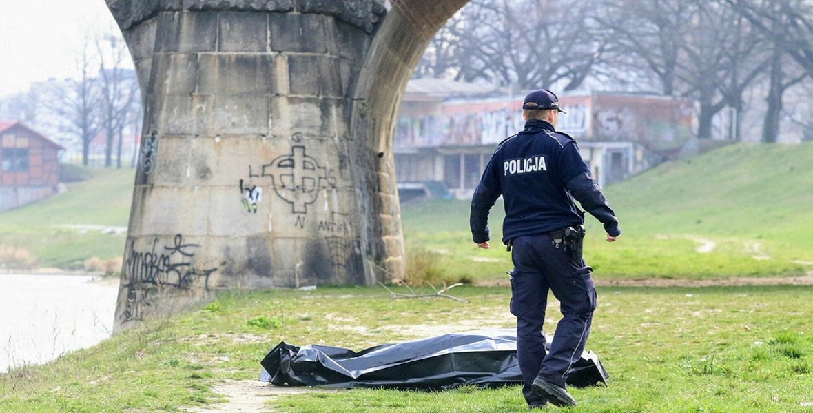 Nie każdego samobójcę udaje się uratować. Ten mężczyzna nie przeżył skoku z mostu