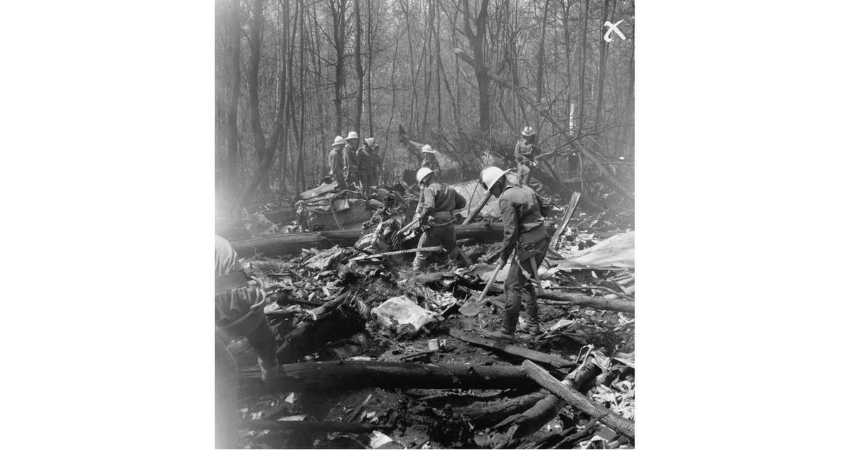 Ekipy pracujące na miejscu katastrofy. 10 maja 1987 roku